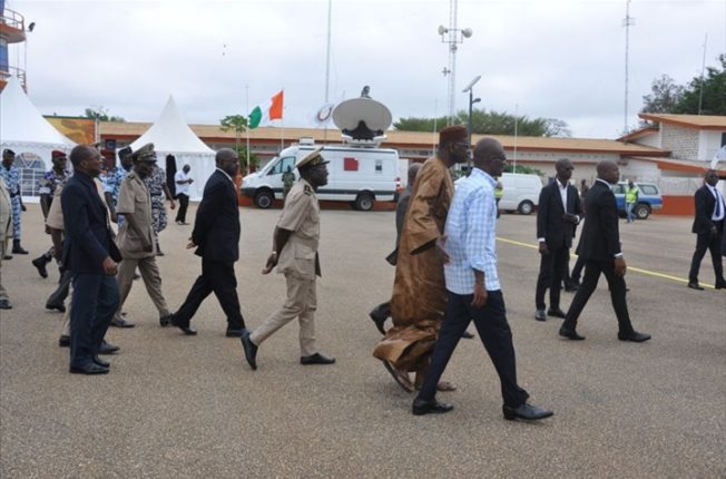 Bouaké_Gaoussou Touré visite les installations de l`aéroport de Bouaké