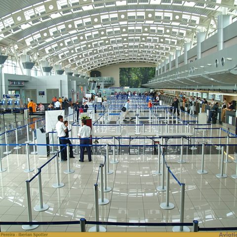 Les travaux d’extension de l’aéroport d’Abidjan lancés.