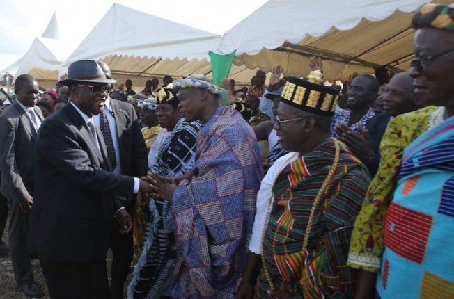 Le Président de la République, SEM Alassane OUATTARA a inauguré pont de Béoumi_02oct2015_16