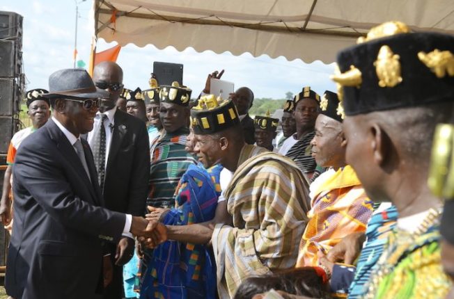 Le Président de la République, SEM Alassane OUATTARA a inauguré pont de Béoumi_02oct2015_19