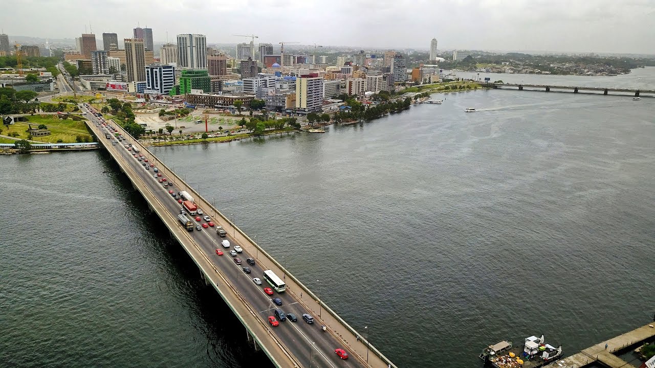 Le Traffic sur le pont Félix Houphouët-Boigny_1