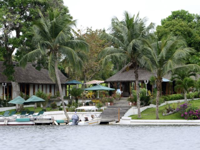 Le plan d’eau lagunaire (île Boulay)