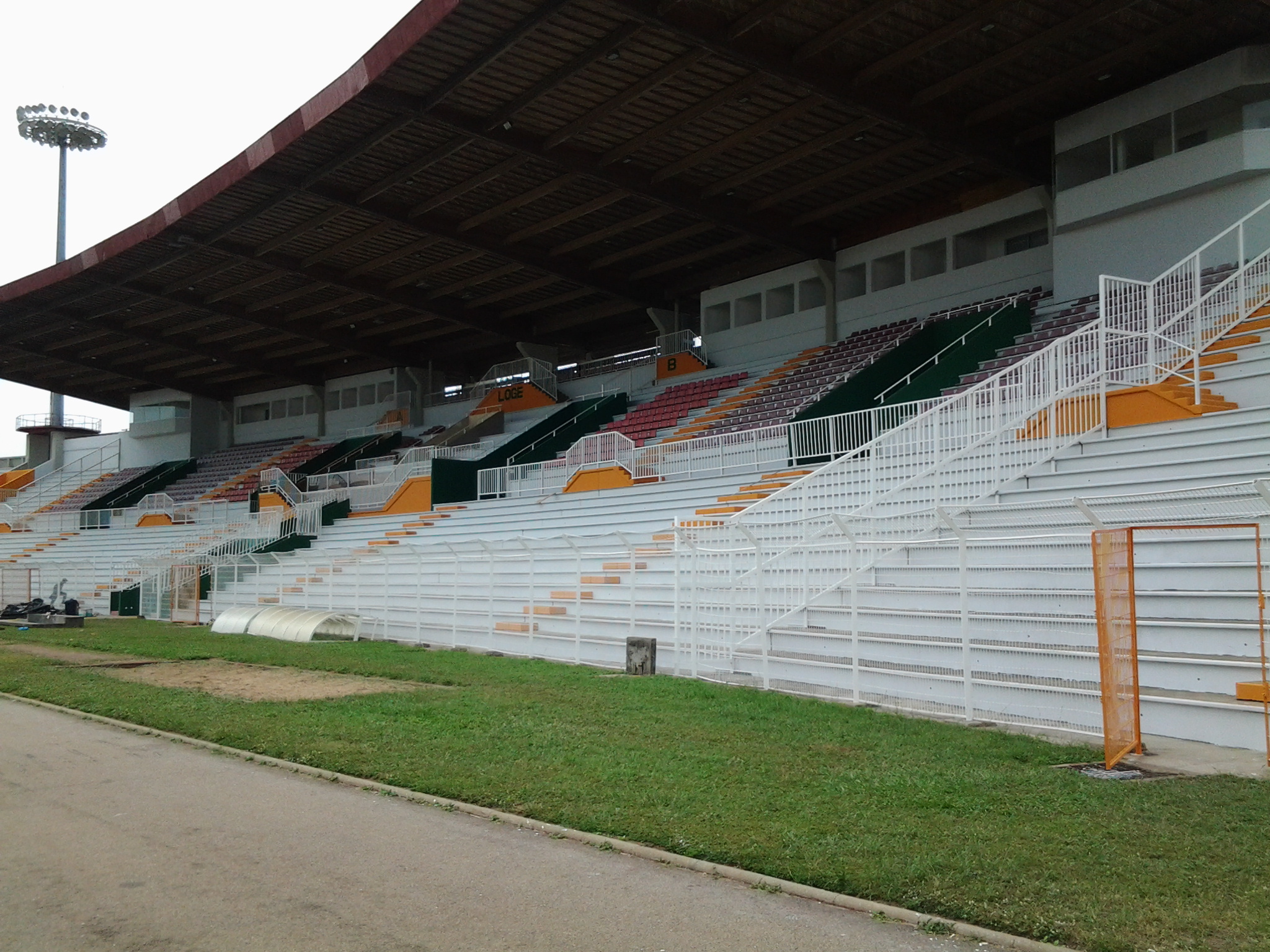 Stade Bouake avant la Rehabilitation_5