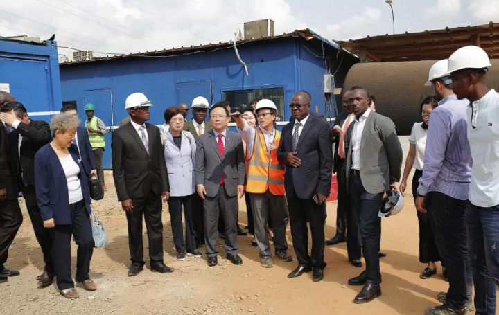 le Vice President de l’assemblée nationale de la Corée a effectué une visite de terrain sur le chantier de construction du centre sportif, culturel et des TIC.