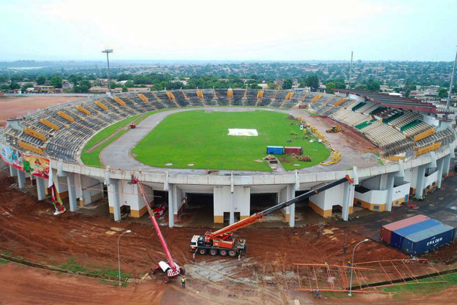le stade de la Paix de Bouaké en 2019, en pleine rénovation et extension