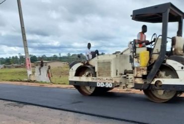 Le Président Alassane Ouattara lance les travaux de bitumage de l’axe Sinfra-Bouaflé.