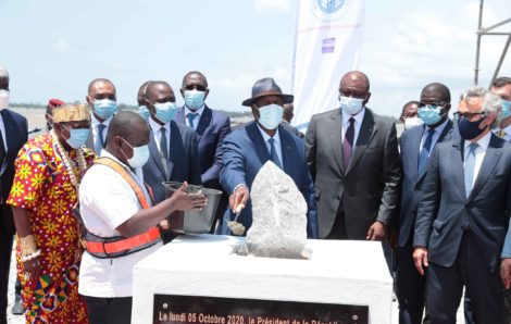 Le Chef de l’Etat a procédé à la pose de la 1ère pierre du 2ème terminal à conteneurs du Port Autonome d’Abidjan