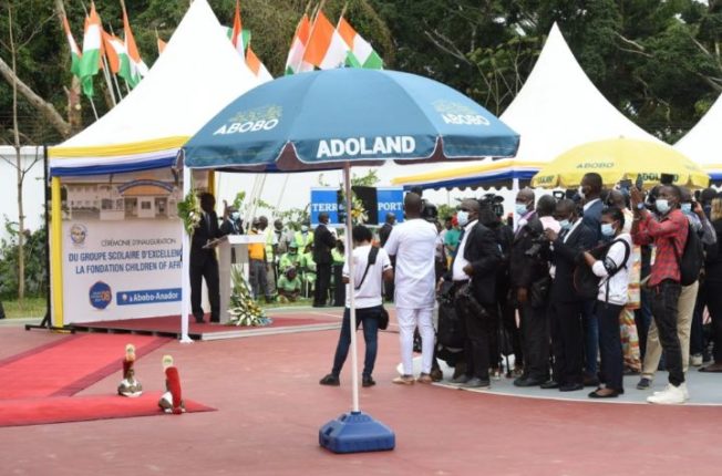 InaugurationEcole-Groupe-ChildrenofAfrica_30