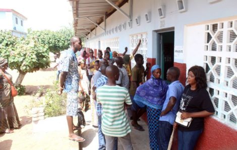 Elections présidentielle en Côte d’Ivoire : déroulement globalement dans le calme, la population a voté malgré quelques poches de violence