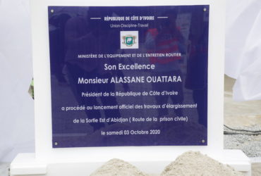 Transport urbain d’Abidjan : Alassane Ouattara et Akinwumi Adésina lancent les travaux, d’élargissement de la route de la prison civile