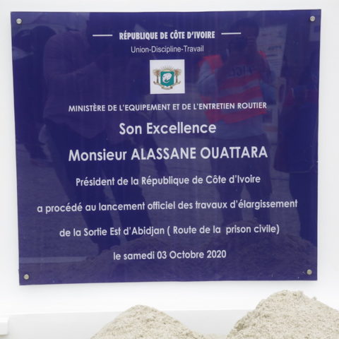 Transport urbain d’Abidjan : Alassane Ouattara et Akinwumi Adésina lancent les travaux, d’élargissement de la route de la prison civile