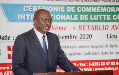 Le Premier Ministre Hamed Bakayoko réaffirme l’engagement du gouvernement à éradiquer le fléau (La corruption).