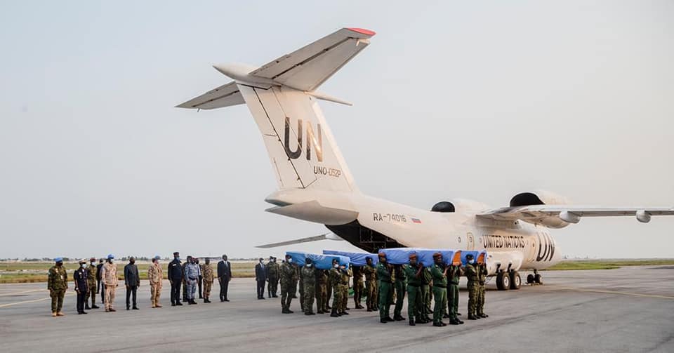 Décès des soldats ivoiriens au Mali : leur mort renforce l’engagement à œuvrer pour la paix en Côte d’Ivoire et dans la sous-région, indique Hamed Bakayoko.