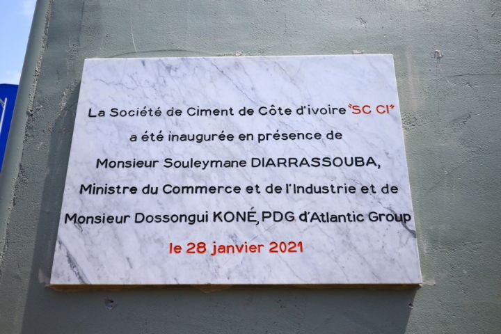 Développement industriel : le Ministre Souleymane Diarrassouba procède à l’inauguration de l’usine de la Société de ciment de Côte d’Ivoire.