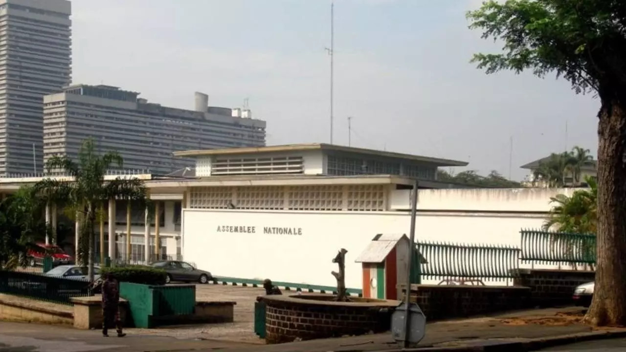 Siège de l'Assemblée nationale à Abidjan, en Côte d'Ivoire.