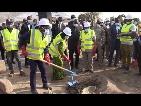 Infrastructures hospitalières : Aka Aouélé lance les travaux de construction du CHR de Boundiali