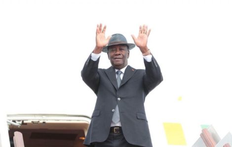 Départ de Ouattara en France où il s’entretiendra avec Macron.