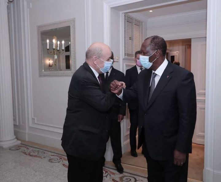 Alassane Ouattara échange avec Jean Yves Le Drian_03032021_CIV_3