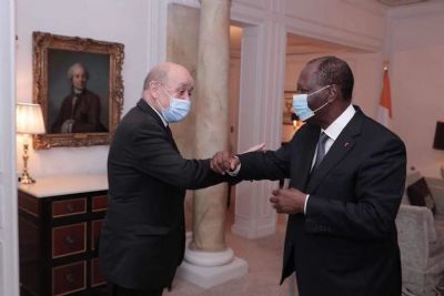 Alassane Ouattara échange avec Jean Yves Le Drian_03032021_CIV_6