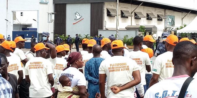 Côte-d’Ivoire : Des forces de l’ordre toujours stationnées dimanche devant Ivosep (morgue).