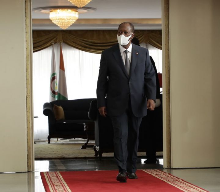Côte d’Ivoire : Alassane Ouattara met fin aux fonctions du gouvernement.