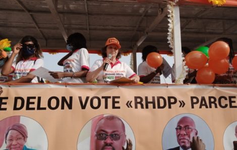 Côte d’Ivoire. Législatives 2021. Une sénatrice franco-ivoirienne en campagne pour le RHDP à Bouaké.