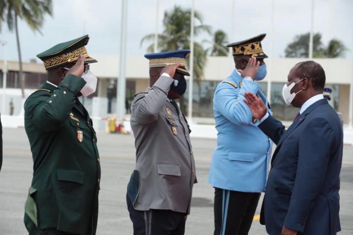 Alassane Ouattara a quitté la Côte d’Ivoire pour un séjour en France puis au Congo Brazza.