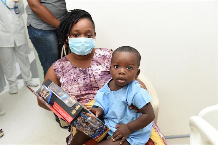 sténose caustique_Hopital_mere_enfants_operés_CIV_23