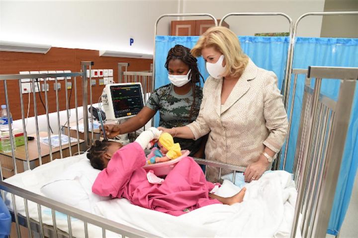 sténose caustique_Hopital_mere_enfants_operés_CIV_30