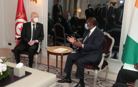 Paris : Entretien du Président de la République, S.E.M. Alassane OUATTARA, avec son homologue Tunisien S.E.M. Kaïs SAÏED.