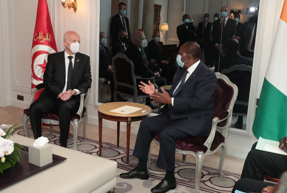 Paris : Entretien du Président de la République, S.E.M. Alassane OUATTARA, avec son homologue Tunisien S.E.M. Kaïs SAÏED.