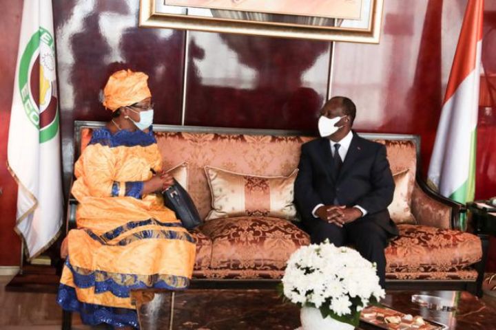 L’ambassadeur de la République centrafricaine fait ses adieux au président Ouattara.