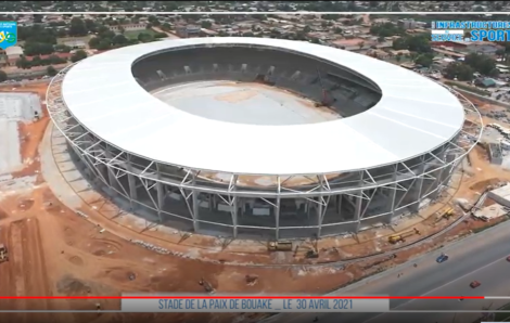 CAN 2023 : le stade de Bouaké transformé en « grosse assiette ».