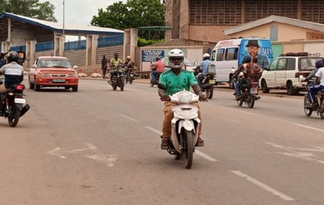 Côte d’Ivoire – Apalo et les motos : ça roule à Bouaké ! (Reportage).