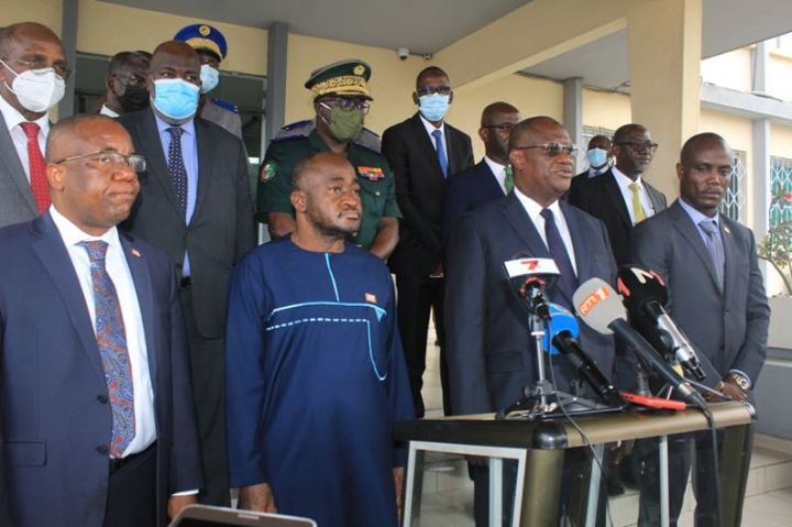 Attaque base militaire Abidjan : l’interpellation de Libériens n’est pas une « traque » (ministre).