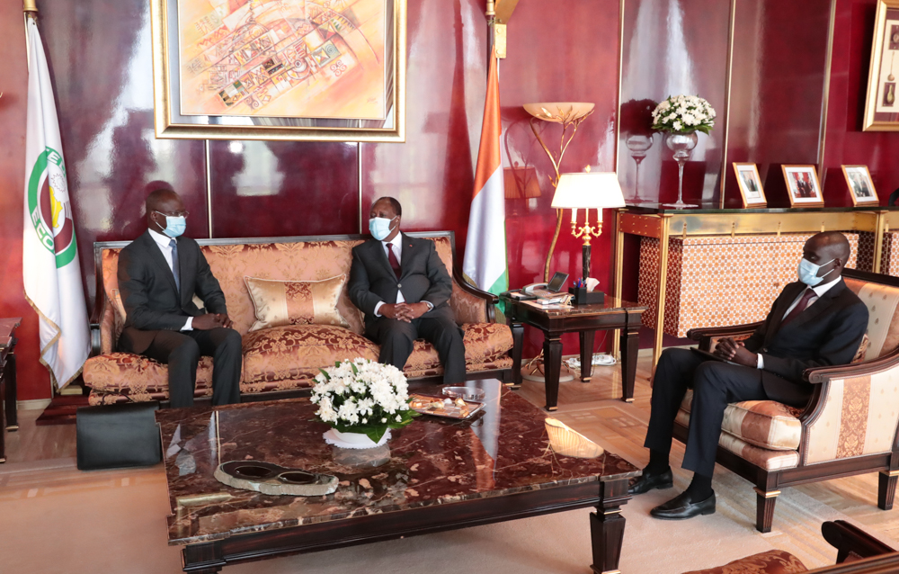 Côte d’Ivoire : le chef de l’Etat a reçu successivement le nouveau Président de la Commission de l’UEMOA, M. Abdoulaye DIOP, et le Président du Conseil Régional de l’Epargne Publique et des Marchés Financiers de l’UMOA.
