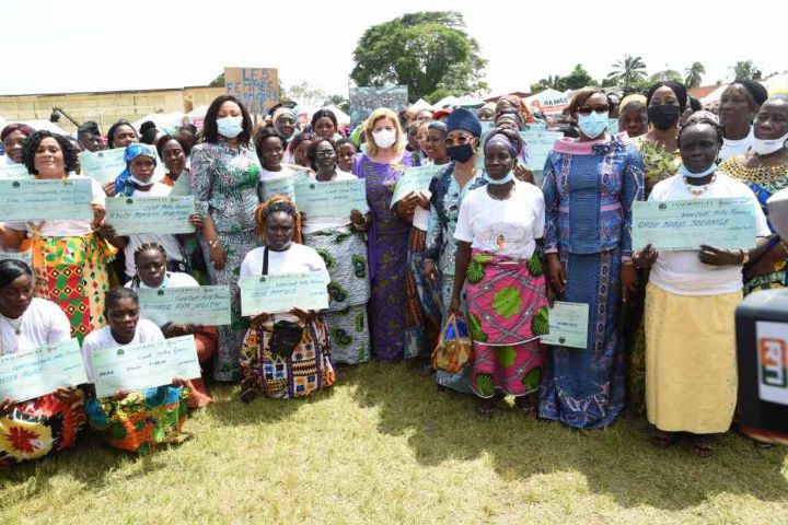 Celebration_Fetes_mers_Dominique_Ouattara_Bingerville_2021_CIV_21