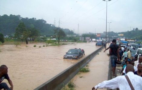 Pluies sur Abidjan : de multiples actions pour limiter les dégâts.