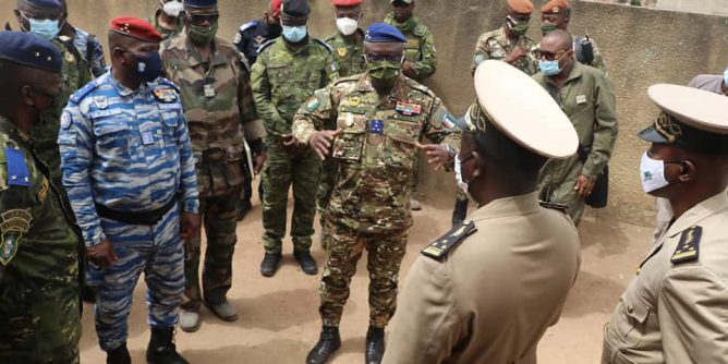 Un recrutement de 3000 jeunes pour les Armées annoncé en Côte-d’Ivoire.