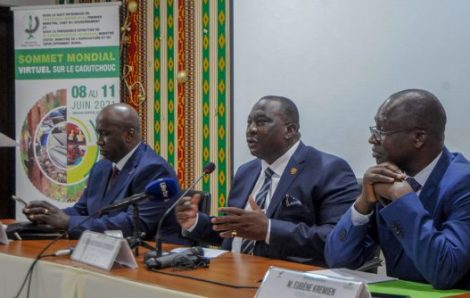 En Côte d’Ivoire, la transformation, remède pour un meilleur prix aux producteurs d’hévéa (PAPIER D’ANGLE).