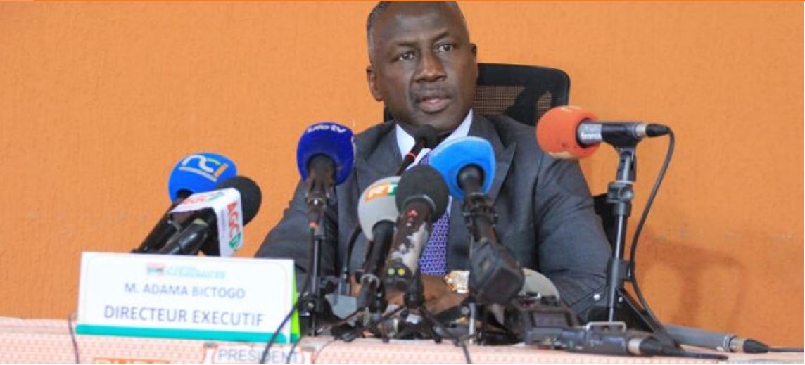 Le RHDP dénonce « l’alliance de dupes » entre Gbagbo et Bédié.