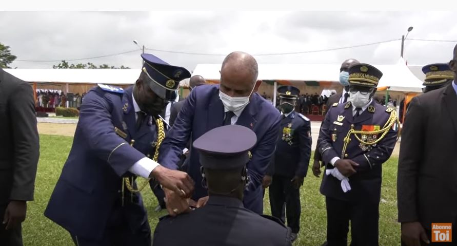 Remise_epaulettes_promo_GON_Hambak_EFA_Armées_RCI_14