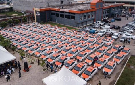 Cote d’Ivoire : Renouvellement Parc automobile, 120 taxis compteurs remis aux transporteurs, Amadou Koné invite à plus de civisme.
