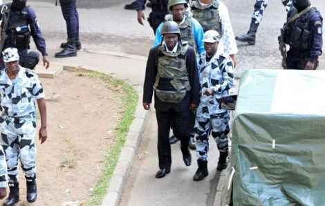 Souvenons-nous : Procès de militaires pro-Gbagbo à Abidjan – un sergent-chef avoue avoir tué sur ordre.