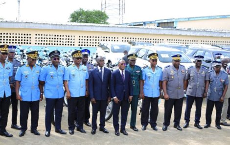Côte d’Ivoire : les forces de défense et le corps préfectoral dotés en matériels roulants.