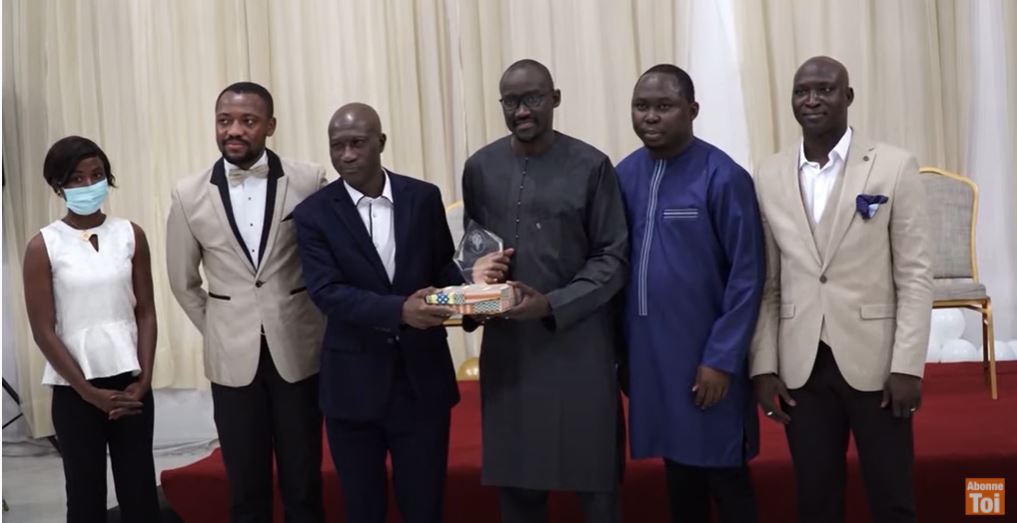 Le ministre Abdourahmane Cissé, participe au gala des anciens du Lycée Scientifique de Yamoussoukro.