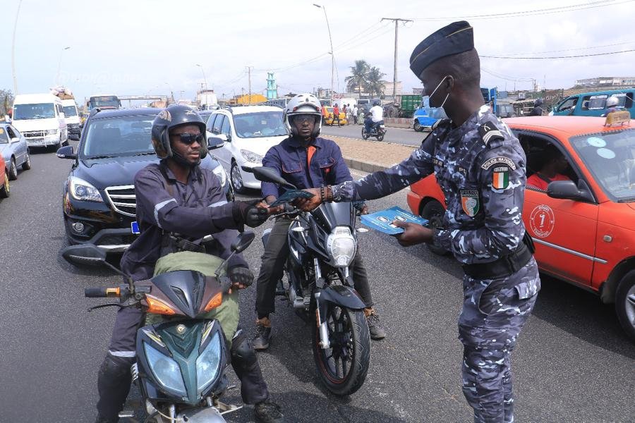Police_gendarmerie_dotes_Ethylotests_sensibilisation_RCI_22082021_CIV_18