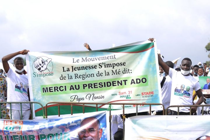 Populations_La Mé_rendent_hommage à Alassane Ouattara_Patrick_Achi_2021_PM_RCI_CIV_18