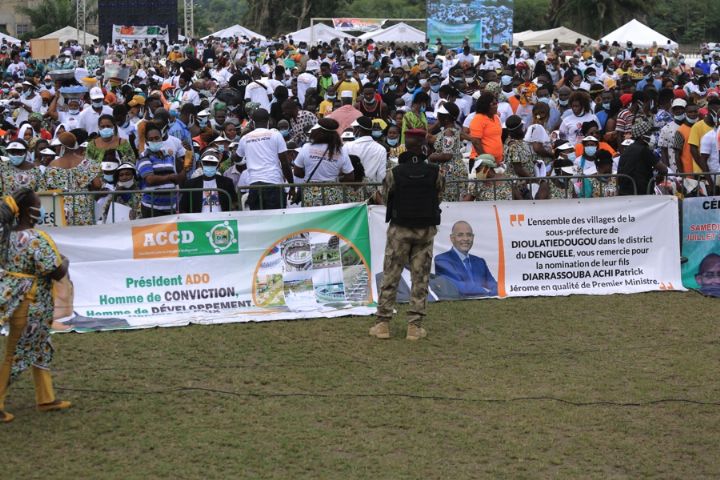 Populations_La Mé_rendent_hommage à Alassane Ouattara_Patrick_Achi_2021_PM_RCI_CIV_22