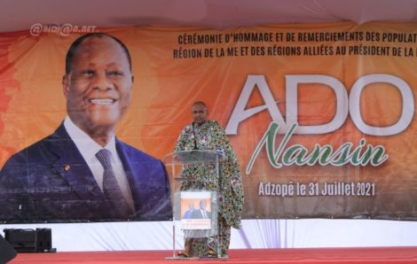 Les populations de La Mé rendent hommage à Alassane Ouattara pour ses actions de développement dans leur région.